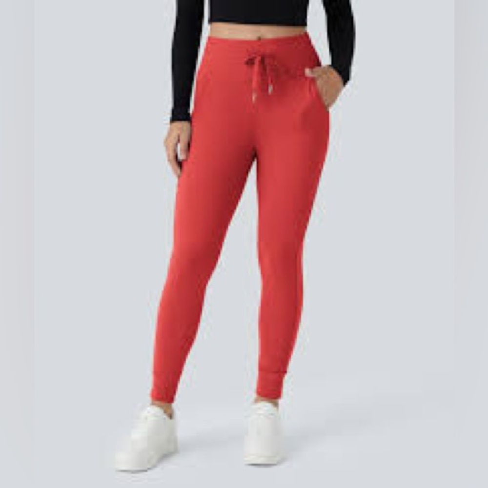 NWT Halara‎ Cloudful Air Softly Zero Plush High-Waisted Jogger Leggings Coral XS